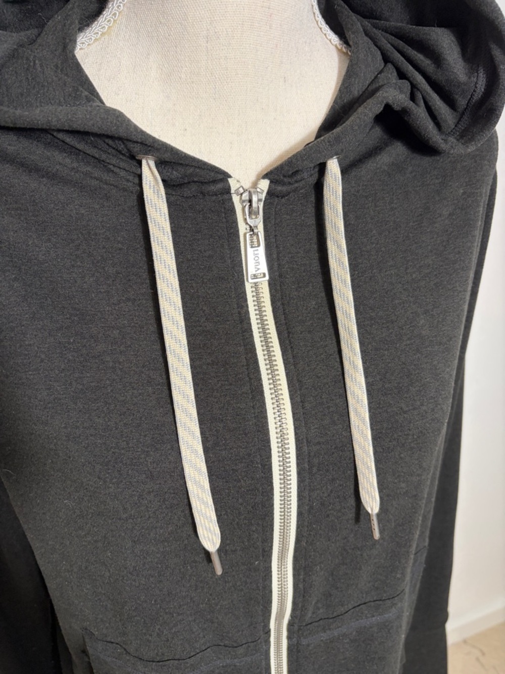 Vuori Black Zip Hoodie with Cream Drawstrings Large - Picture 2 of 5